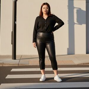 Ideology Black Textured Cropped Pants